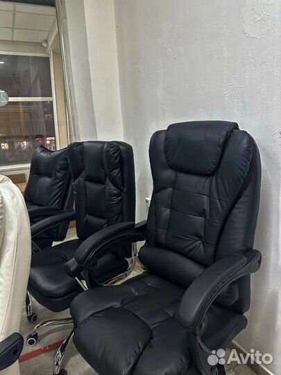 Офисное кресло