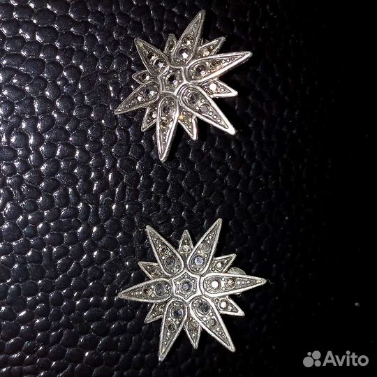 Серьги гвоздики