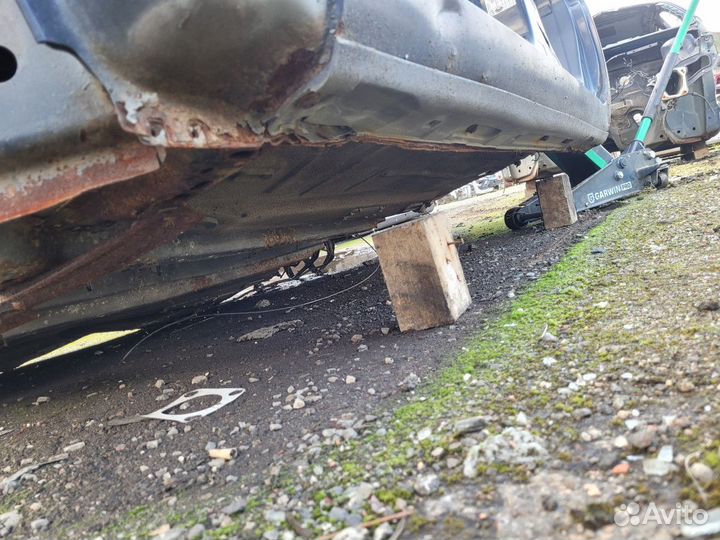 Порог левый на Ford Focus 2 седан