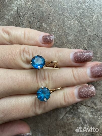 Золотые серьги с топазом