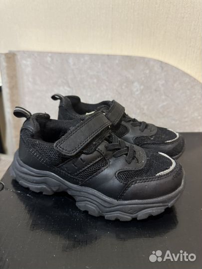 Кроссовки детские