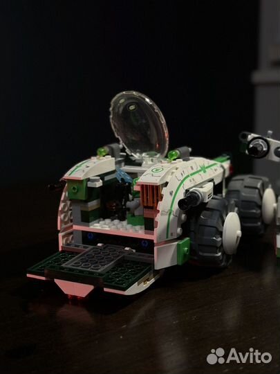 Lego galaxy squad 70704