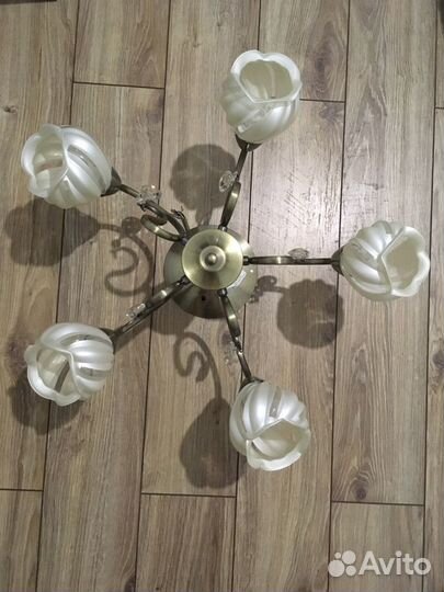 Люстра новая