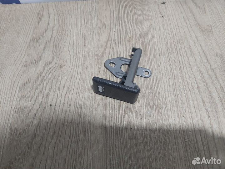 Лапка открывания капота Honda Fit GD1 2004г