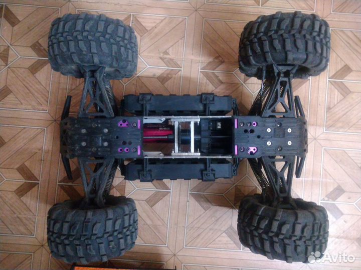 Монстр HPI Savage Flux 1:8