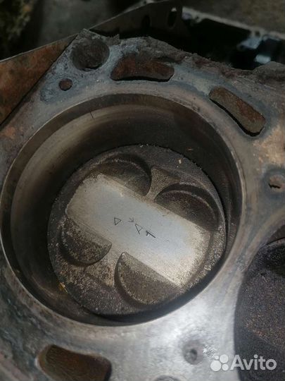 Двигатель 21120