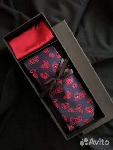 Галстук + костюмный платок (подарочный комплект)