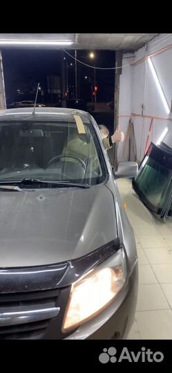 Лобовое стекло на LADA granta