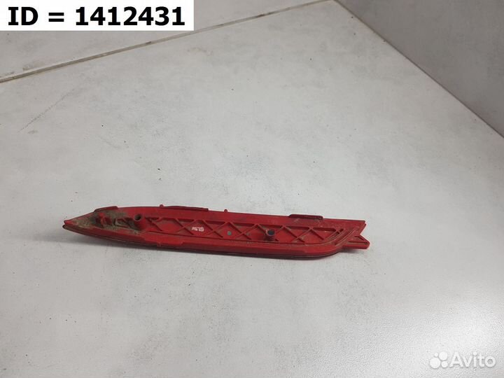 Светоотражатель катафот заднего бампера правый Kia