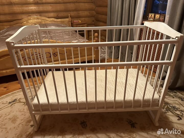 Детская кроватка