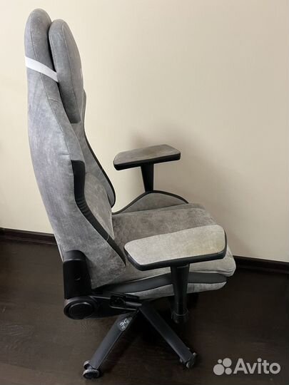 Компьютерное кресло Aerocool crown AeroSuede