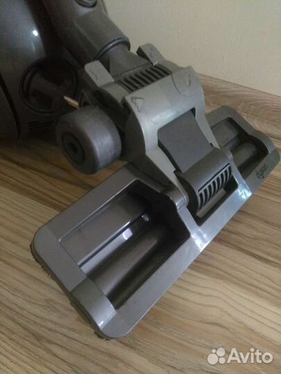 Пылесос с контейнером для пыли Dyson DC52 Allergy