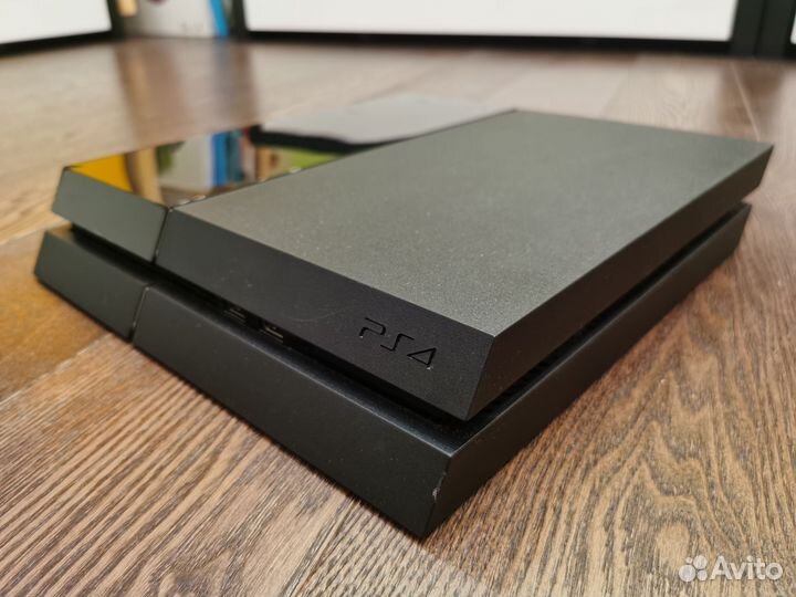 Sony PS4, 2 джойстика + 15 игр