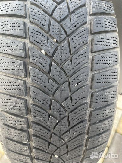 Goodyear UltraGrip 8 Performance 215/60 R16