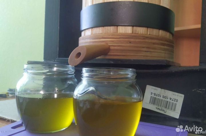 Конопляное масло холодного отжима из бочонка