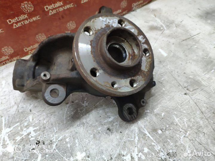 Кулак со ступицей передний левый Volvo V70 BW