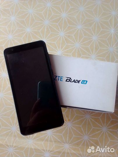 Телефон ZTE blade l8