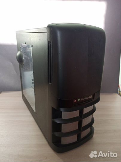 Корпус с прозрачной крышкой