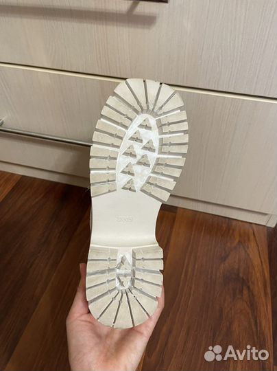 Новые ботинки натуральные. 36 разм. Тренд