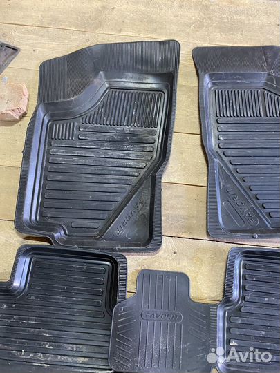 Автомобильные коврики