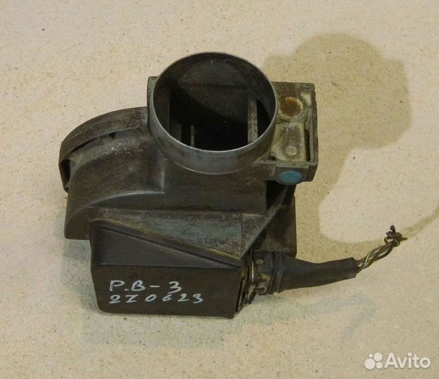 Расходомер VW Passat B3 № 037906301