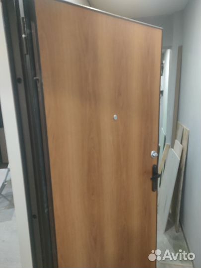 Дверь входная металлическая