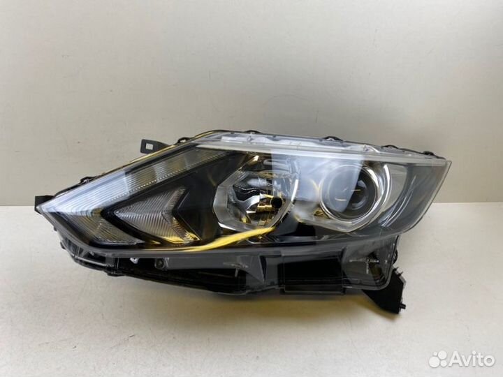 Фара левая Nissan Qashqai J11 2013-2017