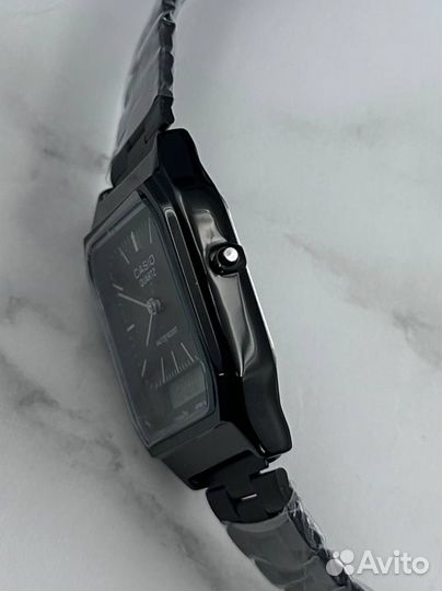 Черные часы Casio Quartz