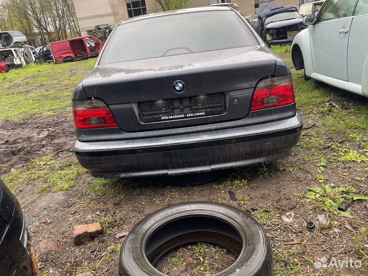 По запчастям BMW e39. 1998г. 2.5i