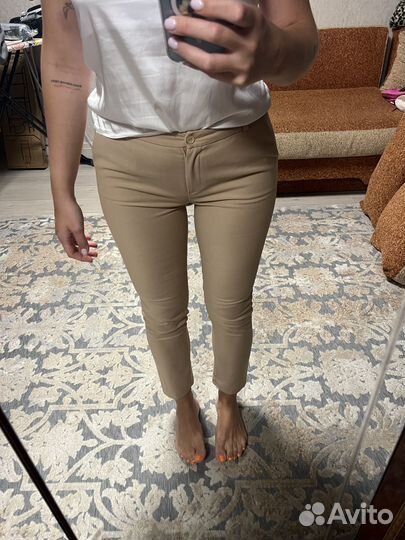 Брюки бежевые 42-44 размер