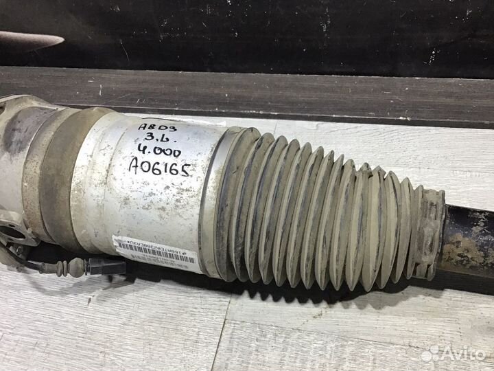 Стойка пневматическая задняя левая Audi A8 D3