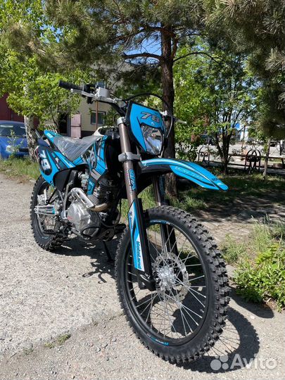 Кроссовый мотоцикл MotoLand XR250 lite