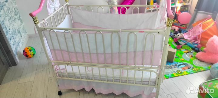 Детская кроватка