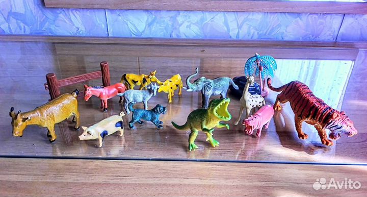 Фигурки животных, динозавр