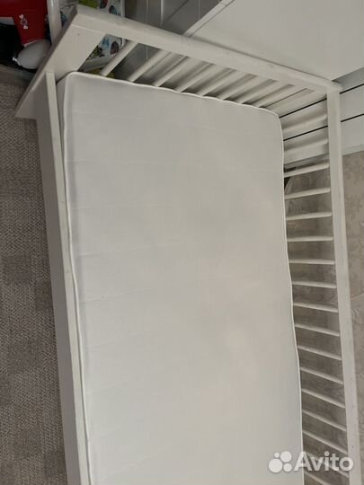 Кровать IKEA с матрасом