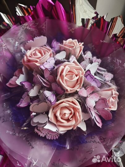 Светящийся букет из бабочек