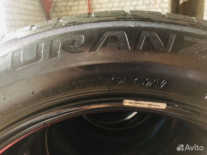 Bridgestone Turanza T001 225/55 R17