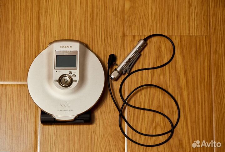 Sony CD Walkman D-NE900