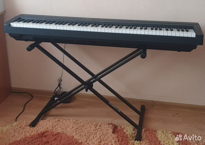 Цифровое пианино yamaha P35 c полным комплектом