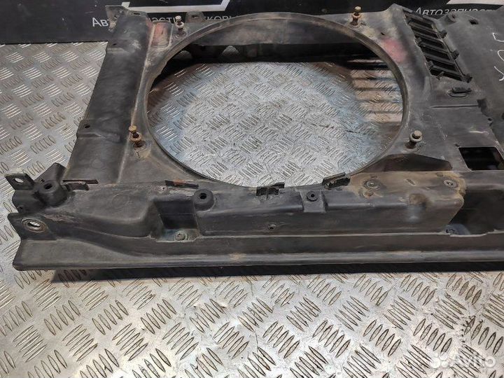 Панель телевизора передний Peugeot 307 хэтчбек 1.6