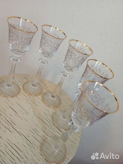 Посуда рюмки бокалы чашки