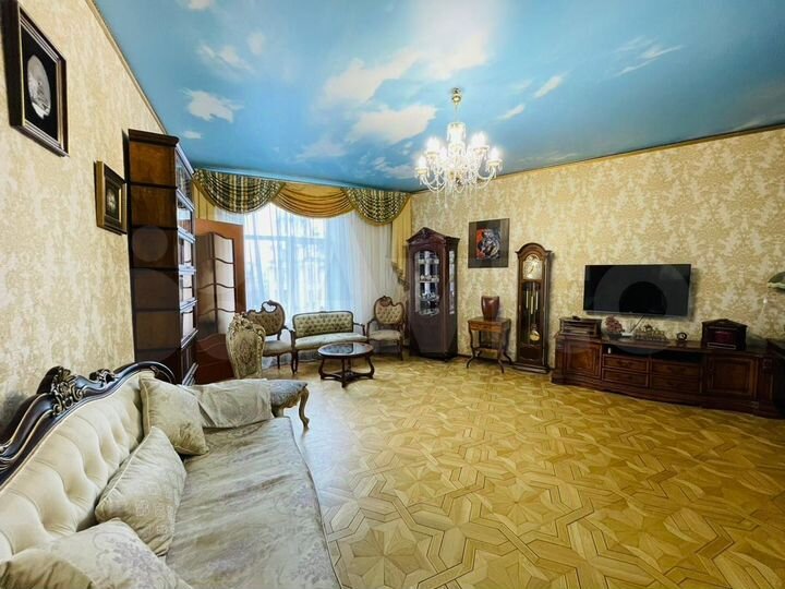 3-к. квартира, 115 м², 5/6 эт.