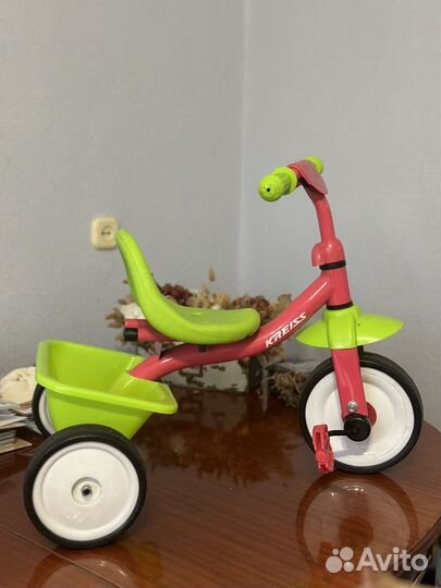 Трехколесный велосипед