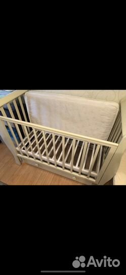 Детская кроватка