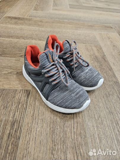 Кроссовки детские 29 размера