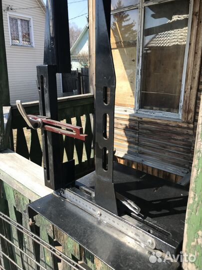 Стенд для исправления 8-ки велосипедных колёс