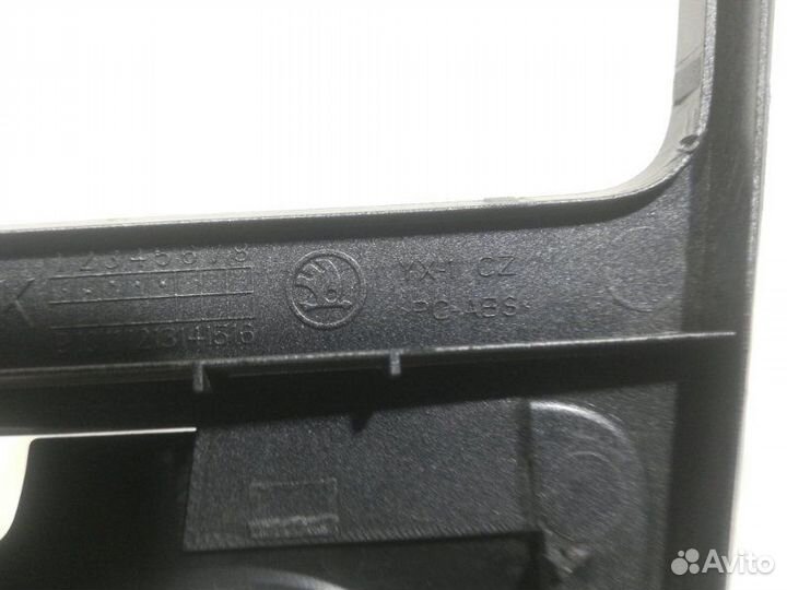 Накладка панели приборов Skoda Octavia A5 2009