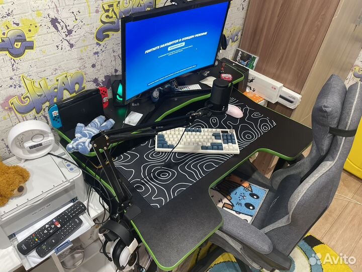 Компьютерный стол игровой