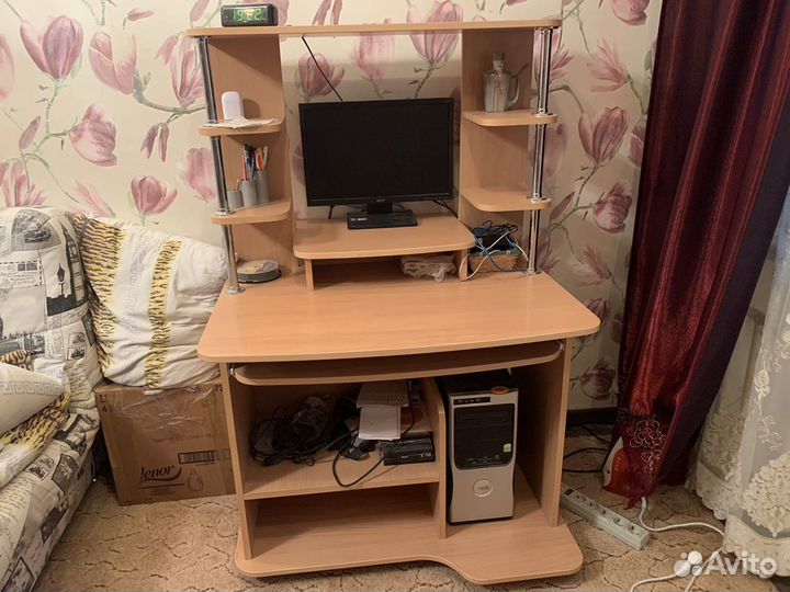 Компьютерный стол