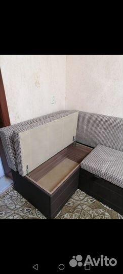 Кухонный уголок со спальным местом в наличии